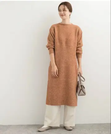 DOORS 리브 절개 니트 원피스