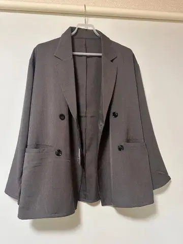 차콜 테일러드 자켓