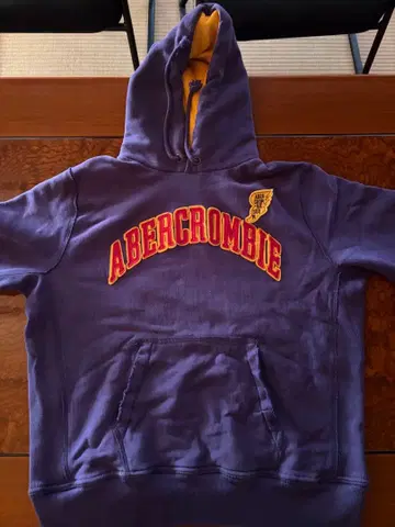 아바클로의 후드티