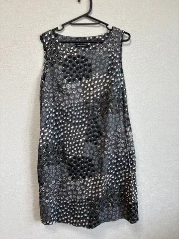 마리메꼬 슬리브리스 튜닉 꽃무늬