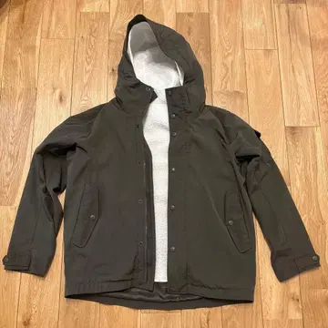 BEAMS 마운틴 후드티