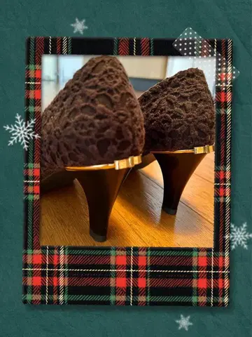 오리엔탈 트래픽 레이스 펌프스 브라운 중간 힐