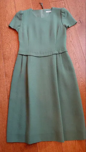 2020년 폭시 원피스 에센스 그린 울 반팔 38