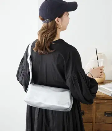 멀티WAY 원핸들 숄더백 실버 합성 피혁 숄더백