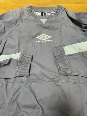 프리티 그린 그레이 트레이닝복