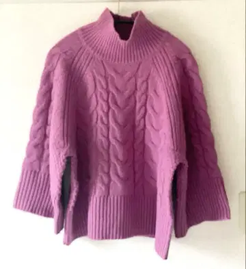 케이블 플레어 슬리브 스웨터