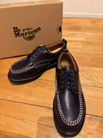 닥터마틴 LOWELL 4홀 신발