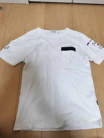 화이트 T셔츠 L 사이즈 포켓 부착