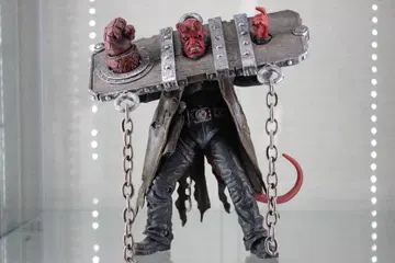 헬보이 피규어 약 20cm