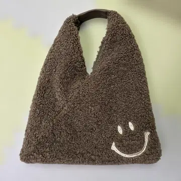 브라운 스마일리 페이스 토트백