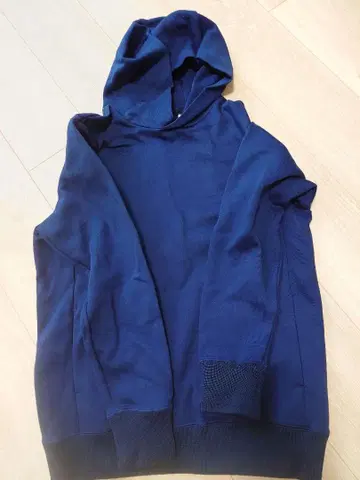 네이비 후드 부착 맨투맨 M