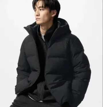 유니클로 심리스 다운 파카 L 블랙