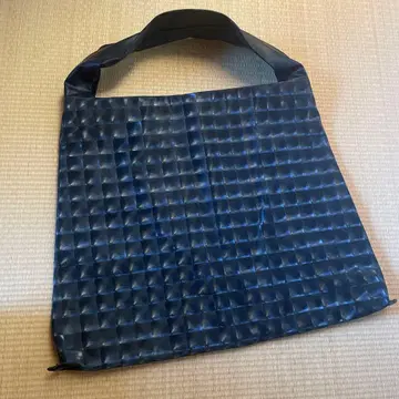 acrylic 아크릴릭 렌즈 블랙 폼 2WAY 토트백