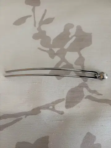 콜레트 마루프 헤어핀