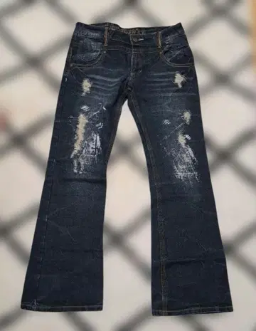 데미지 가공 다크 블루 플레어 청바지
