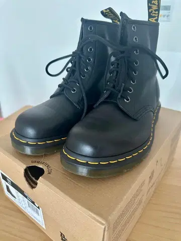 [새상품급] Dr. Martens 1460 NAPPA 8홀 부츠 UK6
