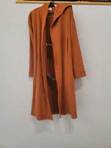 zucca 후드 부착 오렌지 롱 코트 여성용