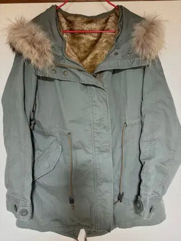 모스그린 퍼 포함 모즈 코트 L 사이즈