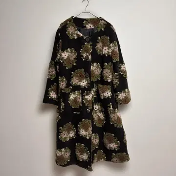 lamod 꽃무늬 블랙 베이스 코트