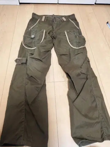 카고 팬츠 M 사이즈 올리브 그린
