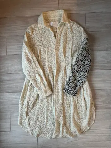 JULIEN DAVID ( 줄리앙 데이비드 ) 크림색 롱 셔츠