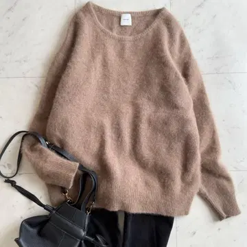 새상품급 스픽앤스팬 라쿤 울 드롭 숄더 니트