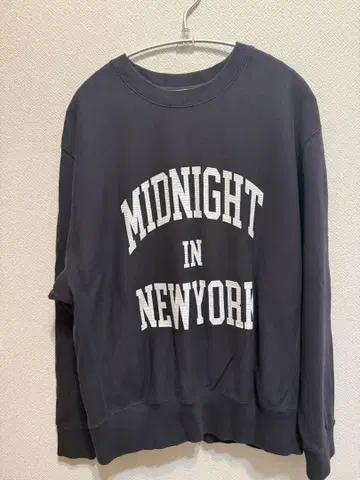 저널 스탠다드 MIDNIGHT 로고 맨투맨