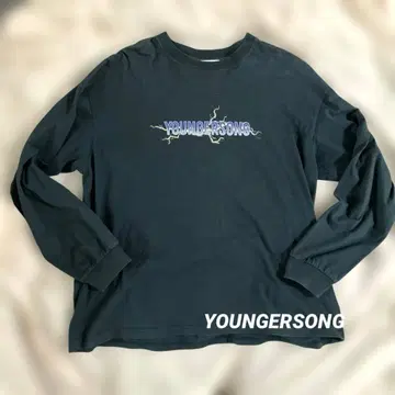 Younger Song 긴팔 티셔츠 L 사이즈
