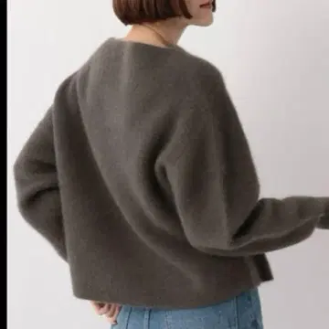 Apart by 아파트 바이 로리즈 라쿤 혼방 복슬복슬 니트