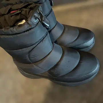 THE NORTH FACE 블랙 부츠