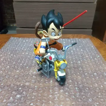 드래곤볼 손오공 바이크 피규어