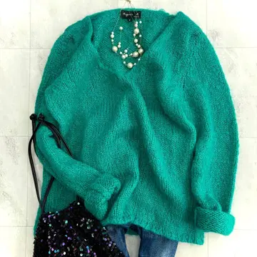 새상품급 에네스베 이탈리아제 모헤어 혼방 V넥 니트 민트 그린