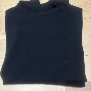 EMPORIO ARMANI 블랙 터틀넥 니트