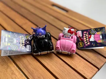 산리오 자동차 모양 라이트 키링 헬로키티 쿠로미 2개 세트