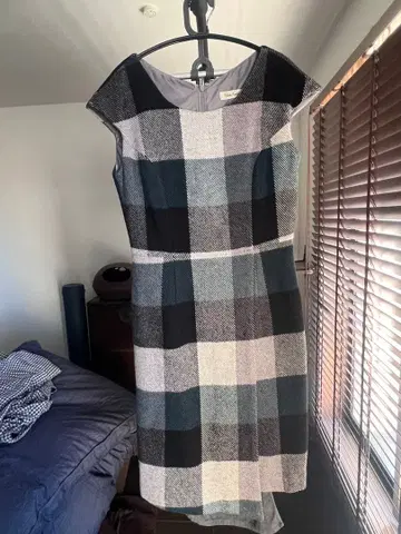 슬리브리스 무릎 기장 원피스 체크 무늬