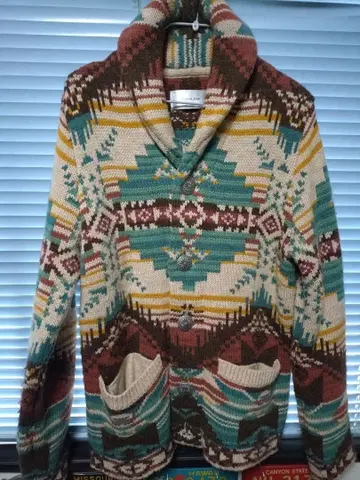 새상품급 네이티브 무늬 가디건