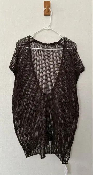 피쉬넷 슬리브리스 니트 풀오버 브라운