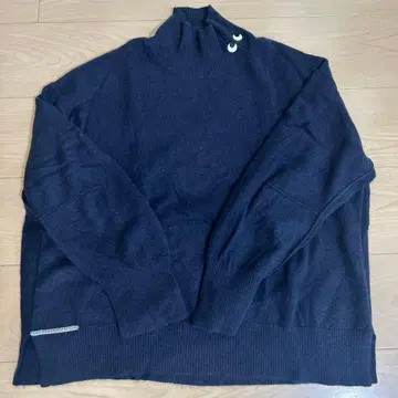 [ UNIQLO 안야 힌드마치 ] 캐시미어 스웨터 XL 사이즈