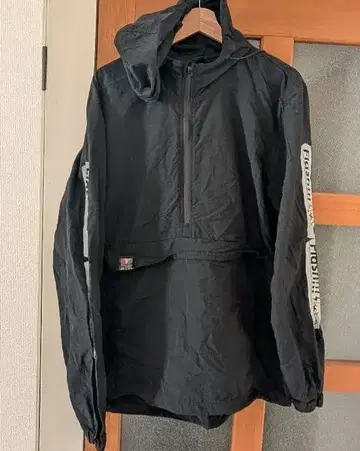 KING GNU 후드 부착 아노락 블랙