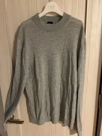 BOSS 그레이 니트 스웨터 긴팔