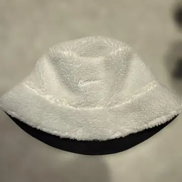 Nike 버킷햇 화이트/블랙 빅사이즈