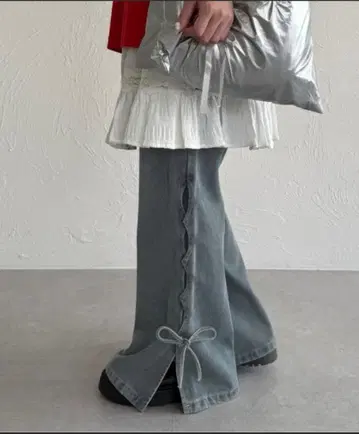 kutir 오버 다이 리본 플레어 데님 팬츠