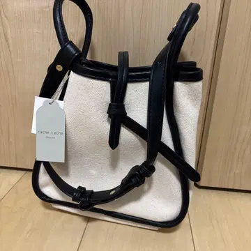 캐캐 미니 숄더백 화이트/블랙