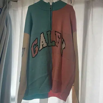 GALFY 크레이지 완완대학 스웨터
