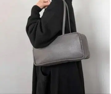 a 아 플루트백 주름 그레이 숄더 가죽백