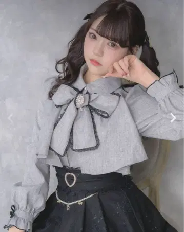 ROJITA 요크 플레어 긴팔 블라우스