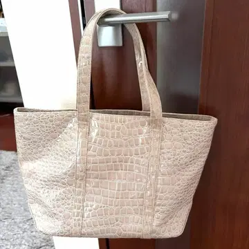 저렴! 편리! 유나이티드 애로우즈 베이지 크로커다일풍 토트백