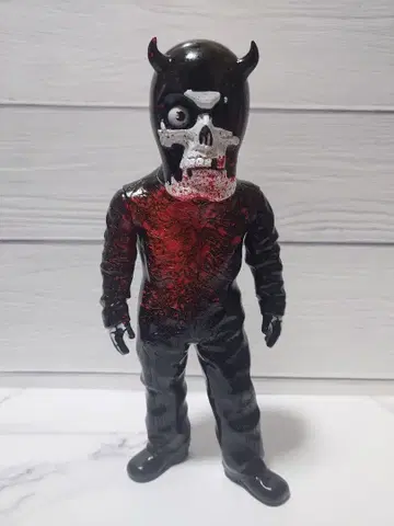 BALZAC 스컬맨 발렌타인 피 분수