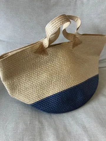 카테리나 벨티니 카고백