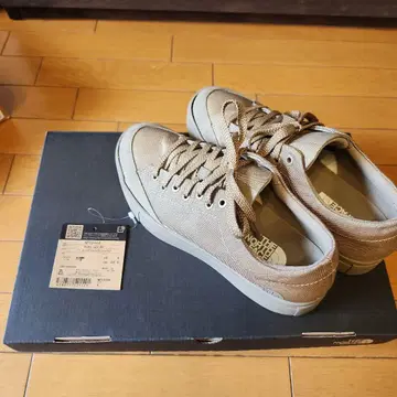 THE NORTH FACE 베이지 스니커즈